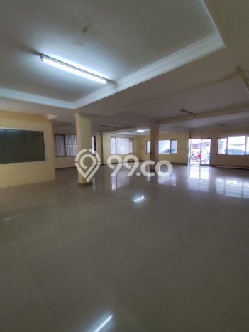 Rumah Bagus Siap Huni Di Jatinegara Luas 500m2 Lokasi Strategis Rumah Bagus Siap Huni Di Jatinegara Luas 500m2 Lokasi Strategis