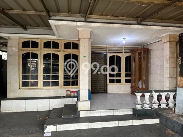 Lokasi terbaik! Rumah siap huni dikontrakkan di Duren Sawit LB 300m2 Lokasi terbaik! Rumah siap huni dikontrakkan di Duren Sawit LB 300m2