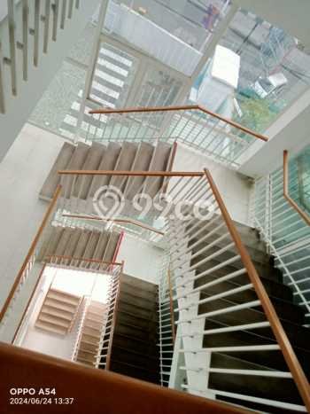 Ruko untuk disewa di Jatinegara punya LT 545m2 & LB 1500m2 harga sewa kompetitif Ruko untuk disewa di Jatinegara punya LT 545m2 & LB 1500m2 harga sewa kompetitif