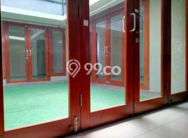 Disewakan Hunian Konsep Modern di Kebayoran Baru Jakarta Selatan dengan 5 KT Disewakan Hunian Konsep Modern di Kebayoran Baru Jakarta Selatan dengan 5 KT