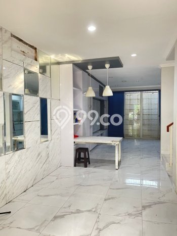 Rumah Luas Asri 5 KT Siap Pakai di Gading Serpong Tangerang Rumah Luas Asri 5 KT Siap Pakai di Gading Serpong Tangerang