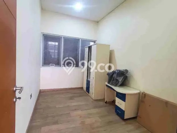 Rumah di Sunter, Akses ke Stasiun, 5 KT, Luas 90m2m² LB 220m2m² Rumah di Sunter, Akses ke Stasiun, 5 KT, Luas 90m2m² LB 220m2m²