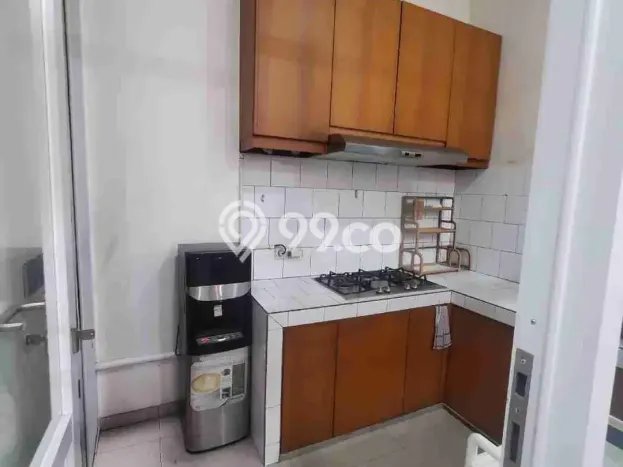 Rumah di Sunter, Akses ke Stasiun, 5 KT, Luas 90m2m² LB 220m2m² Rumah di Sunter, Akses ke Stasiun, 5 KT, Luas 90m2m² LB 220m2m²