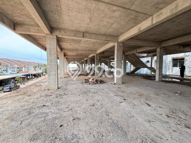 Unit Ruko Dijual di Batam LT 100m2 & LB 247m2 Unit Ruko Dijual di Batam LT 100m2 & LB 247m2