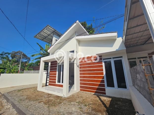 Rumah Sederhana Dijual di Mertoyudan 2 Kamar dengan Luas Tanah 60m2 Rumah Sederhana Dijual di Mertoyudan 2 Kamar dengan Luas Tanah 60m2