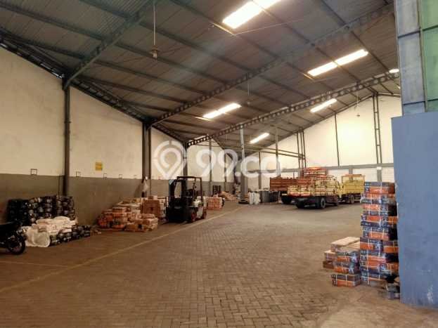 Gudang Kawasan Margomulyo, Luas 1500m2m², Kawasan Strategis, Siap Operasi Gudang Kawasan Margomulyo, Luas 1500m2m², Kawasan Strategis, Siap Operasi