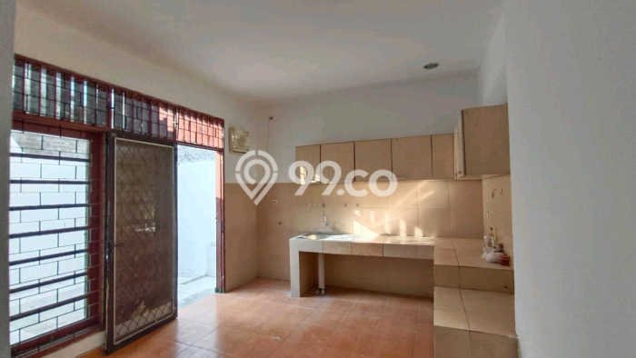 Dijual Cepat Rumah Favorit Siap Huni LB 110m2 di Wonocolo, Surabaya Dijual Cepat Rumah Favorit Siap Huni LB 110m2 di Wonocolo, Surabaya