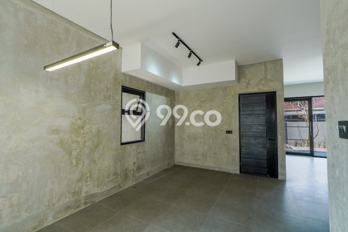 Rumah Strategis Arcamanik, Bandung, LT 148m² LB 161m² Rumah Strategis Arcamanik, Bandung, LT 148m² LB 161m²
