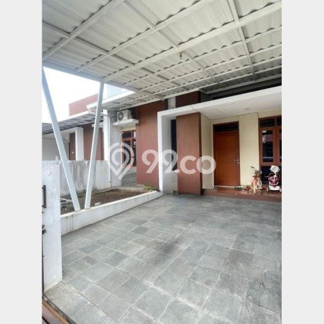 Jual Rumah Strategis Bagus Punya 2 KT di Antapani Bandung SHM Jual Rumah Strategis Bagus Punya 2 KT di Antapani Bandung SHM