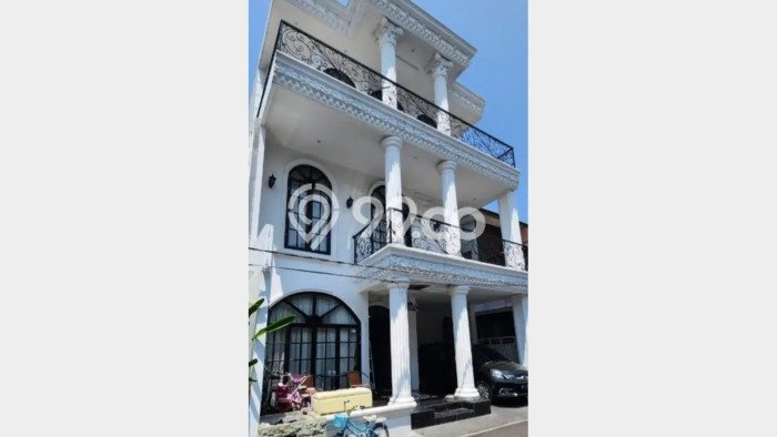 Rumah Mewah Dijual LT 120m2 di Antapani, Bandung Rumah Mewah Dijual LT 120m2 di Antapani, Bandung