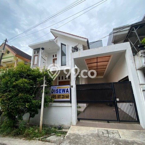 Rumah sewa siap huni 4 Kamar Tidur di Soekarno Hatta, Bandung Rumah sewa siap huni 4 Kamar Tidur di Soekarno Hatta, Bandung