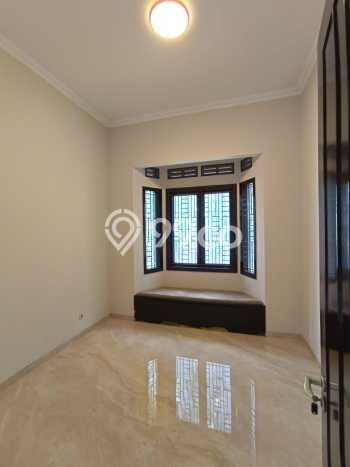 Rumah Elit Modern Siap Huni di Kota Baru Parahyangan Bandung Rumah Elit Modern Siap Huni di Kota Baru Parahyangan Bandung