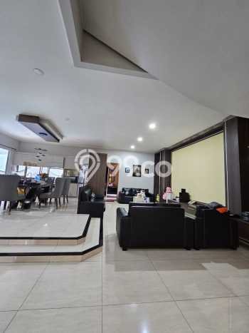 Jual Rumah Luas Elegan Dengan View Cantik di Singgasana, Bandung Jual Rumah Luas Elegan Dengan View Cantik di Singgasana, Bandung