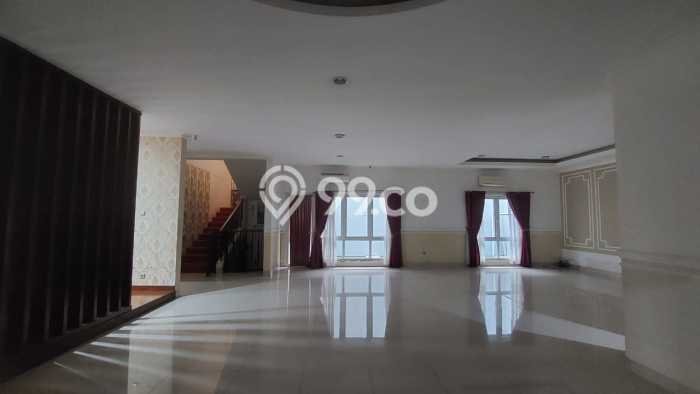 Rumah Mewah LB 350m2 Siap Huni Desain Elegan di Kota Wisata, Bogor Rumah Mewah LB 350m2 Siap Huni Desain Elegan di Kota Wisata, Bogor