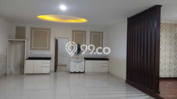 Rumah Mewah LB 350m2 Siap Huni Desain Elegan di Kota Wisata, Bogor Rumah Mewah LB 350m2 Siap Huni Desain Elegan di Kota Wisata, Bogor