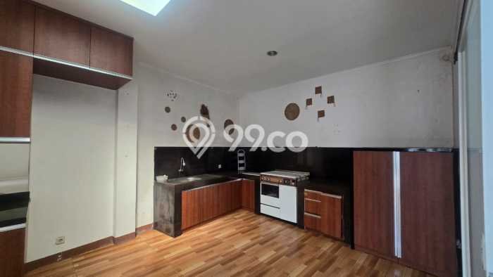 Rumah Luxury Modern Tanpa Renovasi di Kota Wisata Bogor Rumah Luxury Modern Tanpa Renovasi di Kota Wisata Bogor