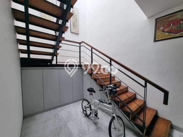 Rumah Luxury Modern Siap Huni di Sektor 9-Bintaro Tangerang Selatan Rumah Luxury Modern Siap Huni di Sektor 9-Bintaro Tangerang Selatan