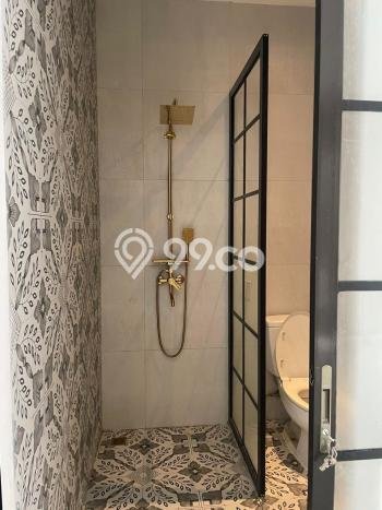 Rumah Elit LB 380m2 Siap Huni Desain Elegan di Bintaro, Tangerang Selatan Rumah Elit LB 380m2 Siap Huni Desain Elegan di Bintaro, Tangerang Selatan