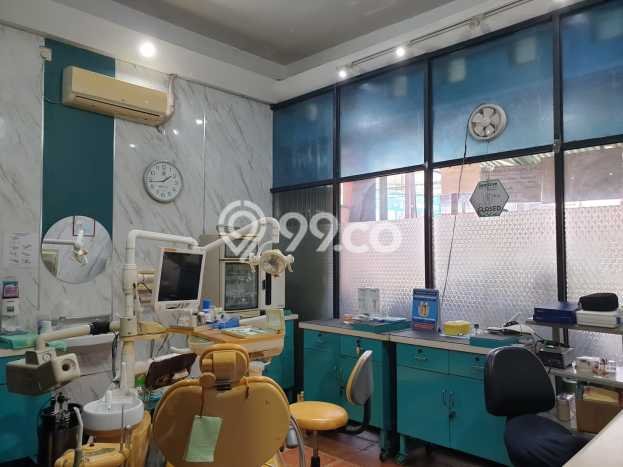 Ruko Bagus Dijual LB 280m2 Lokasi Strategis Tangerang Selatan Area Cocok untuk Bisnis Ruko Bagus Dijual LB 280m2 Lokasi Strategis Tangerang Selatan Area Cocok untuk Bisnis