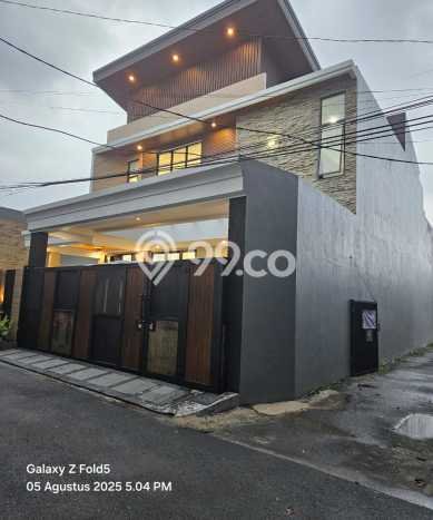For Sale! Premium House LT 307m2 Desain Elegan di Radio Dalam For Sale! Premium House LT 307m2 Desain Elegan di Radio Dalam