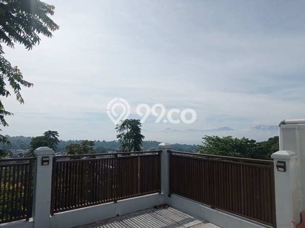 Vila di , Dimensi 168m2m², Dekat dengan transportasi umum Vila di , Dimensi 168m2m², Dekat dengan transportasi umum