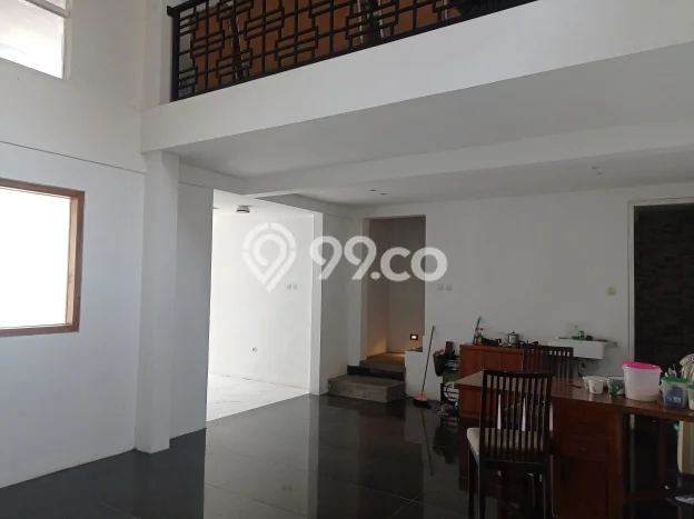 Vila di , Dimensi 168m2m², Dekat dengan transportasi umum Vila di , Dimensi 168m2m², Dekat dengan transportasi umum