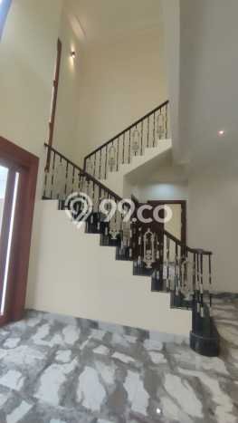 Hunian Mewah LB 600m2 Siap Pakai Desain Elegan di BSD, Tangerang Hunian Mewah LB 600m2 Siap Pakai Desain Elegan di BSD, Tangerang