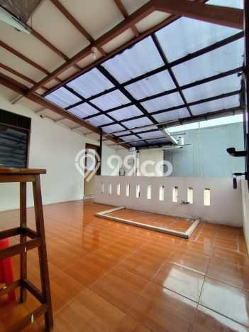 Disewakan! Rumah 5 Kamar Tidur &
3 Kamar Mandi di Serpong Villa Melati Mas, Tangerang Selatan Disewakan! Rumah 5 Kamar Tidur &
3 Kamar Mandi di Serpong Villa Melati Mas, Tangerang Selatan