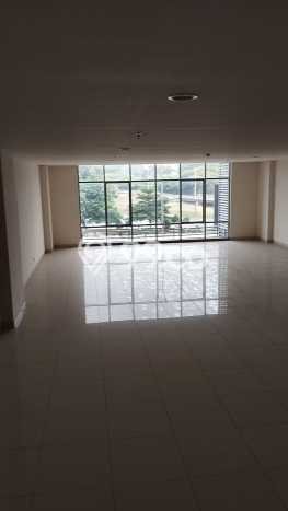 Disewakan Ruko di Kawasan Ramai Tangerang Kota Luas 850m2 Disewakan Ruko di Kawasan Ramai Tangerang Kota Luas 850m2