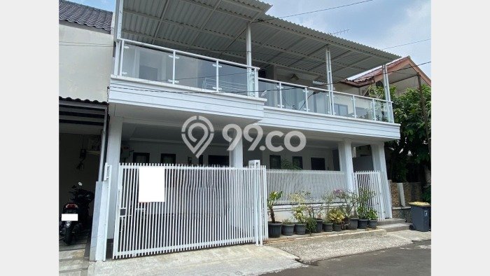 Rumah Mewah LB 240m2 Siap Huni Desain Elegan di Bintaro, Tangerang Selatan Rumah Mewah LB 240m2 Siap Huni Desain Elegan di Bintaro, Tangerang Selatan