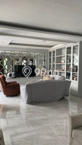Rumah Mewah LB 240m2 Siap Huni Desain Elegan di Bintaro, Tangerang Selatan Rumah Mewah LB 240m2 Siap Huni Desain Elegan di Bintaro, Tangerang Selatan