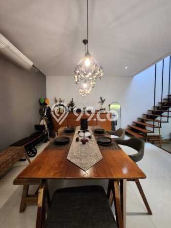 Dijual Rumah Luas Megah Dengan View Cantik di Veteran, Jakarta Selatan Dijual Rumah Luas Megah Dengan View Cantik di Veteran, Jakarta Selatan