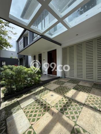 Siap Huni Hunian Elit 5 Kamar di Kebayoran Baru Dekat ke Mana Saja Siap Huni Hunian Elit 5 Kamar di Kebayoran Baru Dekat ke Mana Saja