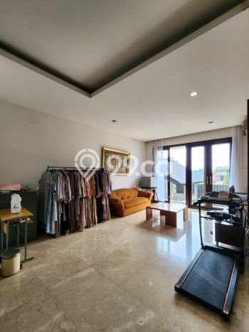Hunian Eksklusif Siap Huni LT 400m2 di Kebayoran Lama, Jakarta Selatan Hunian Eksklusif Siap Huni LT 400m2 di Kebayoran Lama, Jakarta Selatan