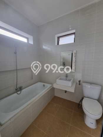 Ready to Use! Luxury House LT 105m2 Desain Elegan di Bintaro Ready to Use! Luxury House LT 105m2 Desain Elegan di Bintaro