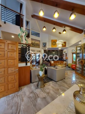 Siap Huni Rumah Mewah 5 Kamar di Jagakarsa Dekat ke Mana Saja Siap Huni Rumah Mewah 5 Kamar di Jagakarsa Dekat ke Mana Saja