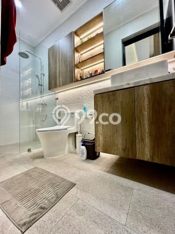 Siap Huni Hunian Elit 5 Kamar di Cilandak Dekat ke Mana Pun Siap Huni Hunian Elit 5 Kamar di Cilandak Dekat ke Mana Pun
