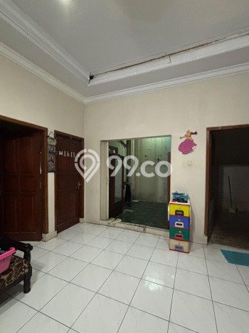 Siap Huni Hunian Elit 4 Kamar di Tebet Dekat ke Mana Pun Siap Huni Hunian Elit 4 Kamar di Tebet Dekat ke Mana Pun