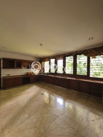 Rumah Luxury Modern Tanpa Renovasi di Pondok Indah Jakarta Selatan Rumah Luxury Modern Tanpa Renovasi di Pondok Indah Jakarta Selatan