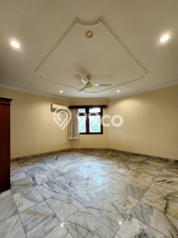 Jual Rumah Mewah Megah Dengan View Eksklusif di Kemang, Jakarta Selatan Jual Rumah Mewah Megah Dengan View Eksklusif di Kemang, Jakarta Selatan