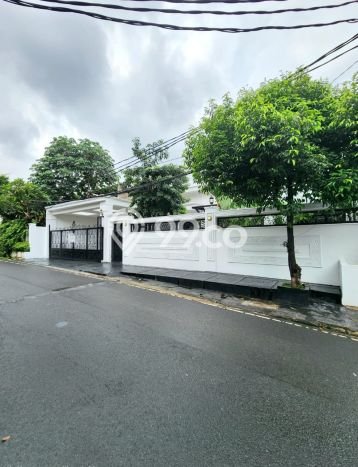 Dijual Rumah Premium dengan Fasilitas Sekitar Lengkap di Cilandak, Jakarta Selatan Dijual Rumah Premium dengan Fasilitas Sekitar Lengkap di Cilandak, Jakarta Selatan