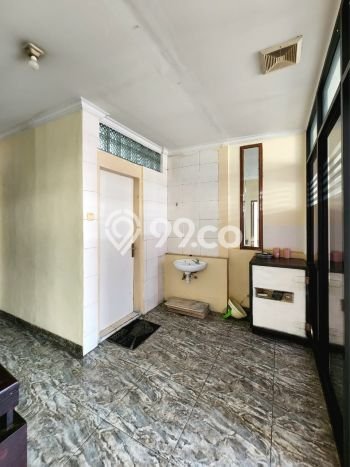 Ruko Bagus Dijual LB 180m2 Lokasi Strategis Jakarta Selatan Area Cocok untuk Berbisnis Ruko Bagus Dijual LB 180m2 Lokasi Strategis Jakarta Selatan Area Cocok untuk Berbisnis