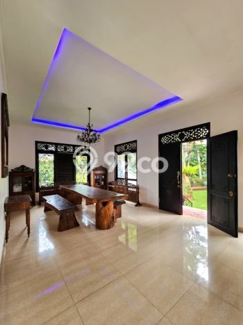 Rumah Elit Modern Tanpa Renovasi di Sentul City Bogor Rumah Elit Modern Tanpa Renovasi di Sentul City Bogor