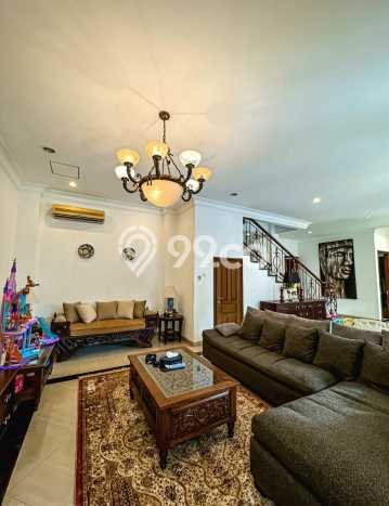Rumah Luxury Modern Tanpa Renovasi di Kemang Jakarta Selatan Rumah Luxury Modern Tanpa Renovasi di Kemang Jakarta Selatan