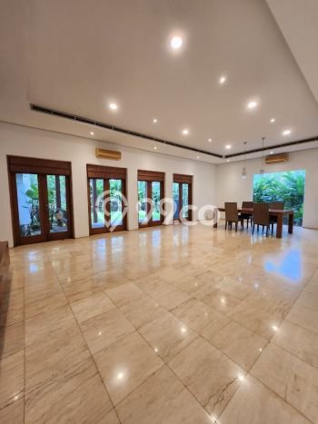 Rumah Luxury Modern Tanpa Renovasi di Bintaro Tangerang Selatan Rumah Luxury Modern Tanpa Renovasi di Bintaro Tangerang Selatan