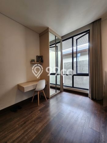 Siap Huni Hunian Elit 4 Kamar di Cilandak Dekat ke Mana Pun Siap Huni Hunian Elit 4 Kamar di Cilandak Dekat ke Mana Pun