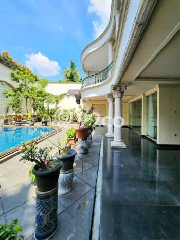 Ready to Use! Premium House LT 820m2 Desain Elegan di Pondok Indah Ready to Use! Premium House LT 820m2 Desain Elegan di Pondok Indah