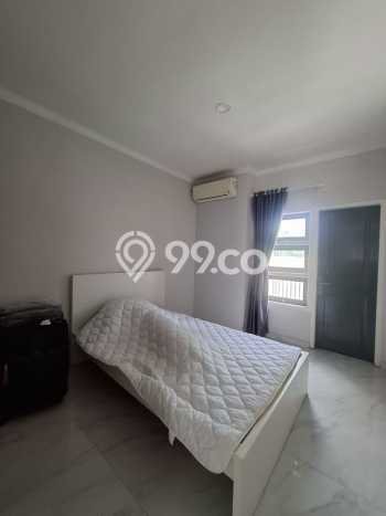 Hunian Elit LB 120m2 Siap Huni Desain Elegan di Bintaro, Tangerang Selatan Hunian Elit LB 120m2 Siap Huni Desain Elegan di Bintaro, Tangerang Selatan