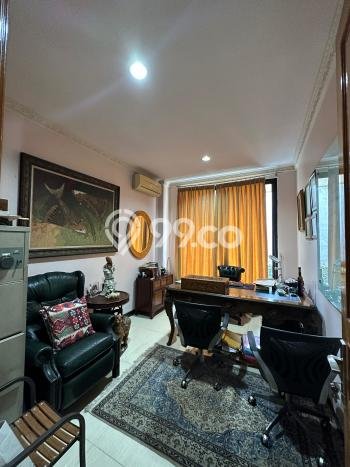 Hunian Elit LB 1000m2 Siap Pakai Desain Elegan di Kemang, Jakarta Selatan Hunian Elit LB 1000m2 Siap Pakai Desain Elegan di Kemang, Jakarta Selatan