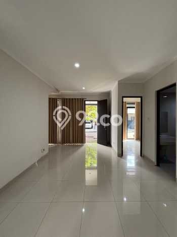 Ready to Use! Premium House LT 144m2 Desain Elegan di Bintaro Ready to Use! Premium House LT 144m2 Desain Elegan di Bintaro